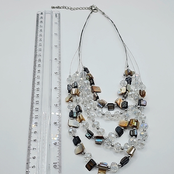 Stunning Multilayered Illusion Crystal Shell Necklace - Picture 4 of 5